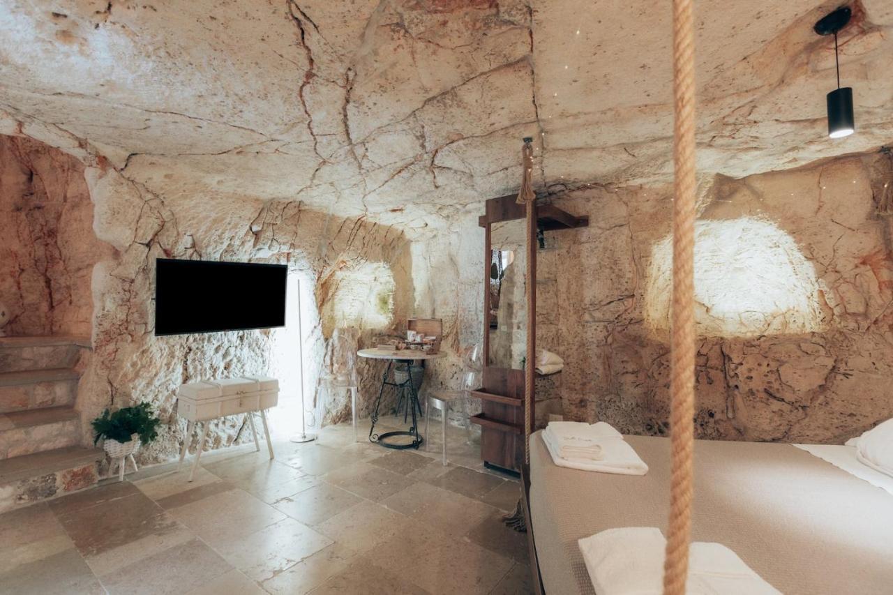 לינה וארוחת בוקר אוסטוני Grotta Carlotta מראה חיצוני תמונה