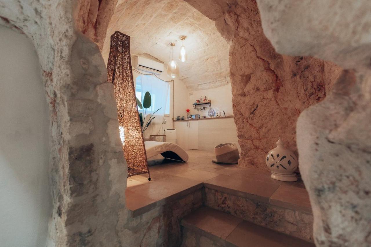 לינה וארוחת בוקר אוסטוני Grotta Carlotta מראה חיצוני תמונה
